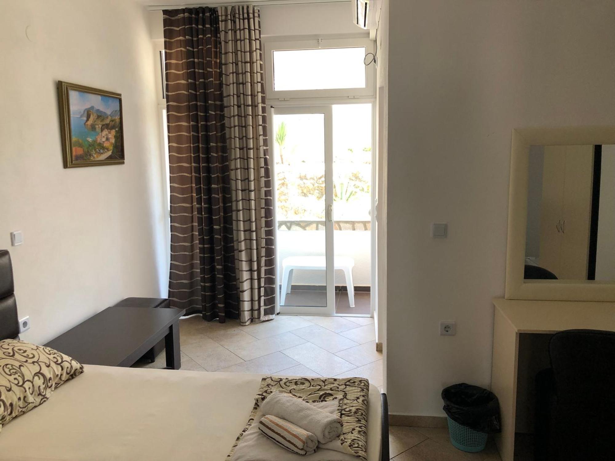 Novalic Hotel دوبرا فوفا المظهر الخارجي الصورة