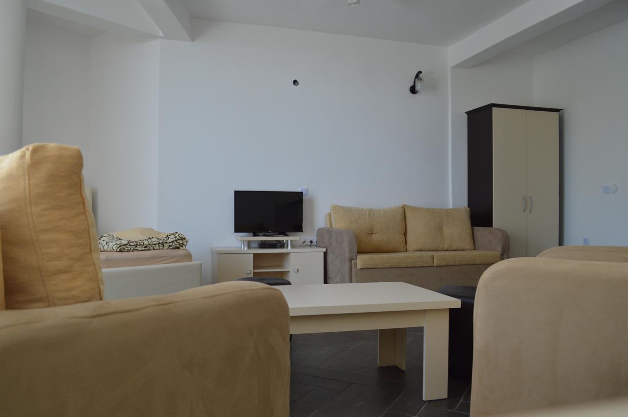 Novalic Hotel دوبرا فوفا المظهر الخارجي الصورة
