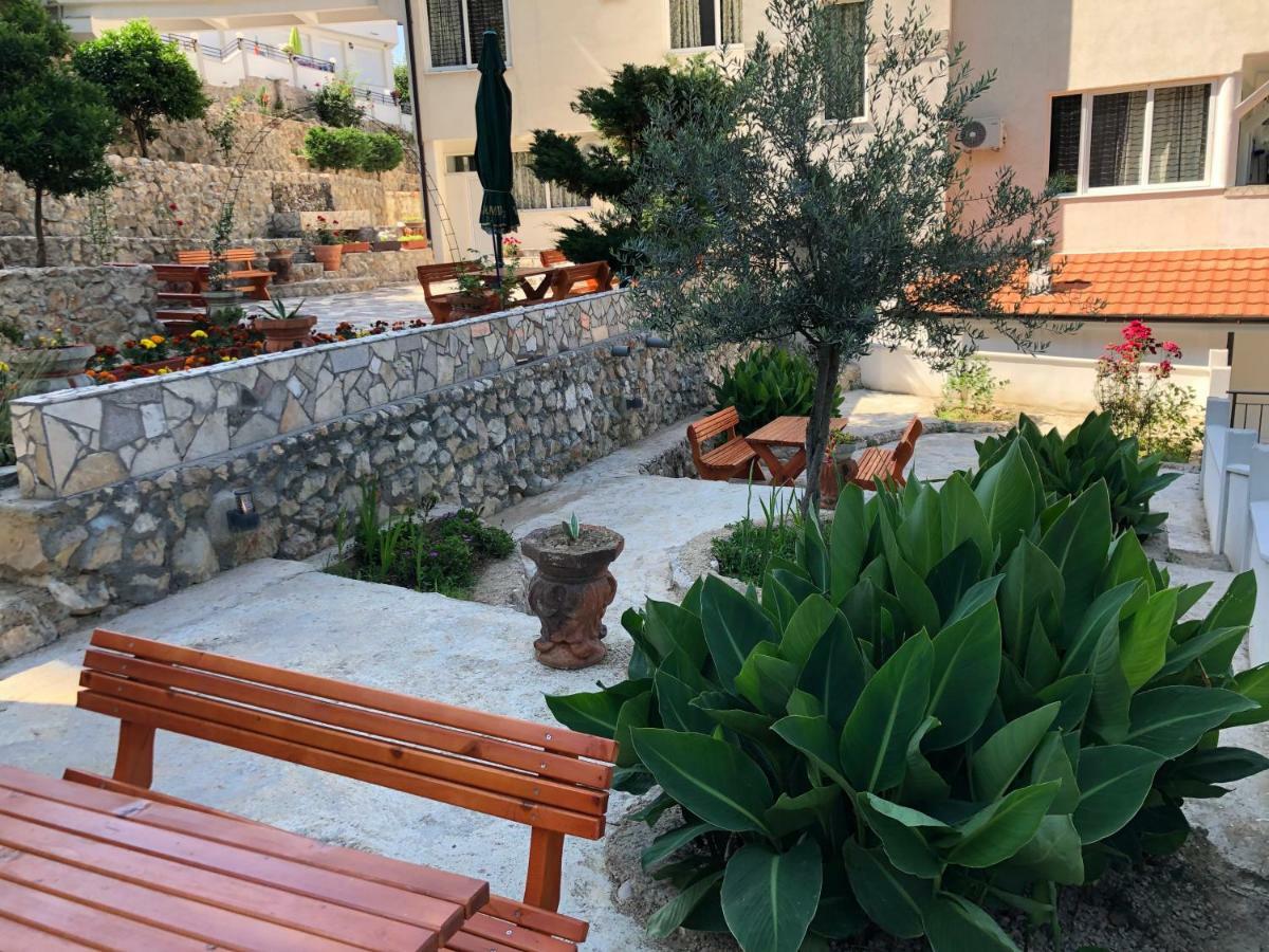 Novalic Hotel دوبرا فوفا المظهر الخارجي الصورة